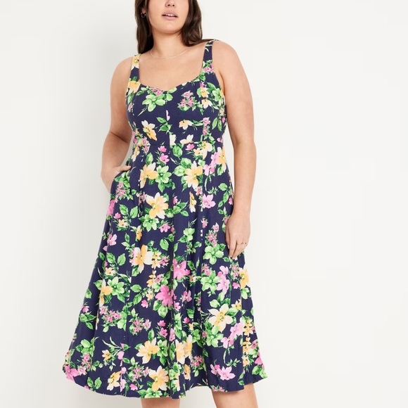NWT OLD NAVY Fit & Flare Sleeveless Midi Dress Color: Navy Floral - Picture 4 of 7